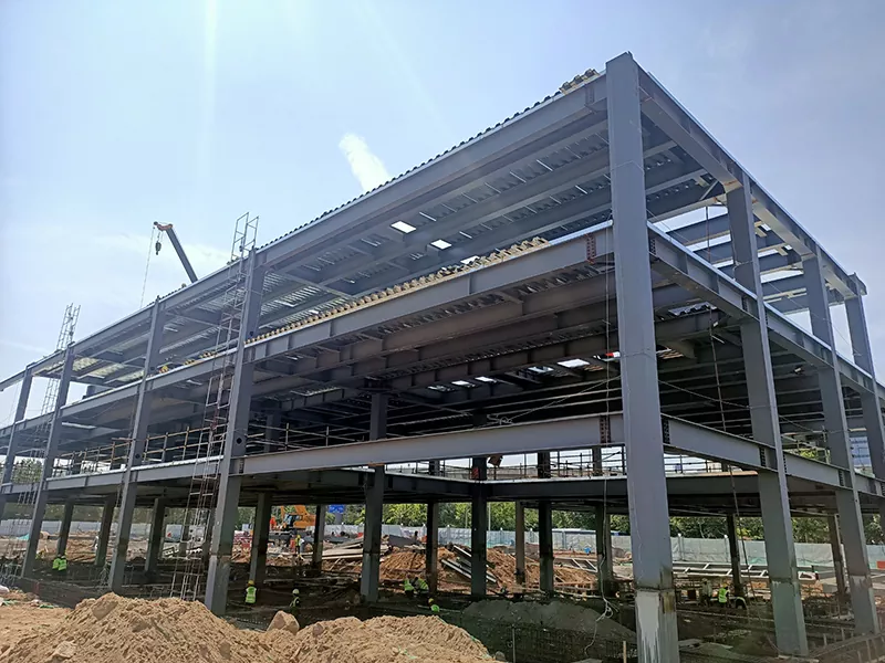 Isakhiwo se-Iron Warehouse